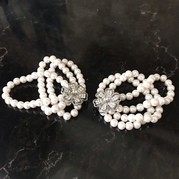 Jewelry - Two faux pearl beaded bracelets. Jewelry - Two faux pearl beaded bracelets.